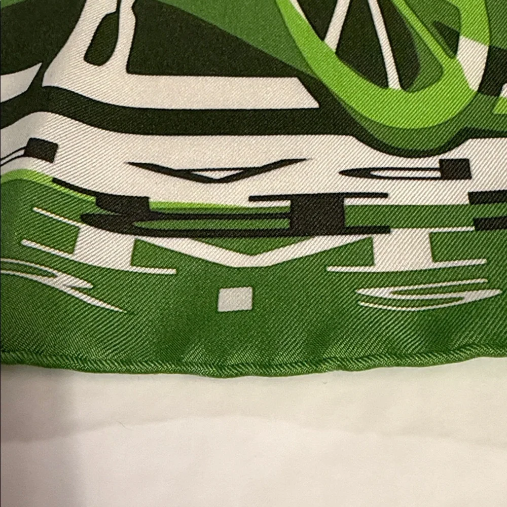 Hermes Green and White Silk Scarf Calèche élastique